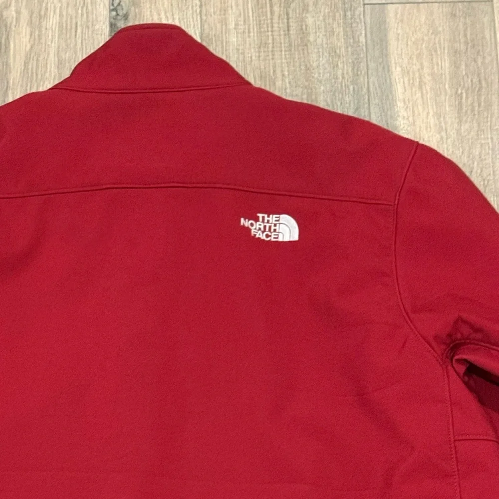 Mens North Face Bold Red Performance Jacket - Picture 3 of 3
